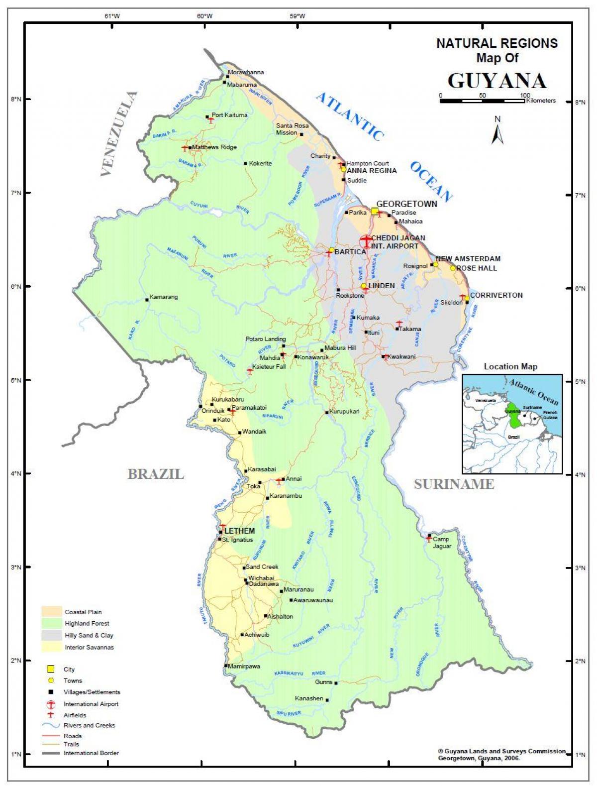 kart Guyana göstərən 4 təbii regionların